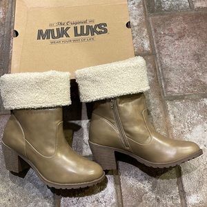 BRAND NEW, Women’s Lacy Lily Boots by Muk Luks